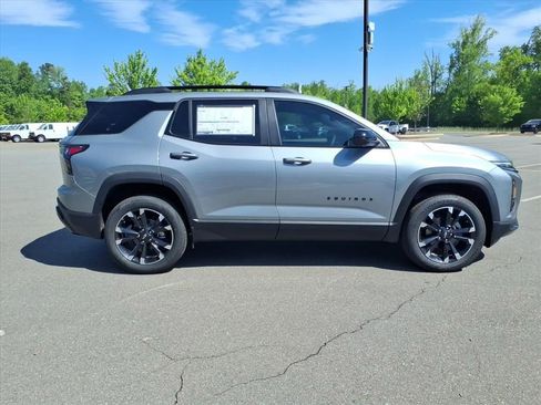 New 2026 Chevrolet Equinox RS w/ Convenience Package III FWD image 28