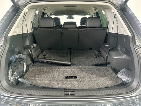 Used 2024 Volkswagen Tiguan SE FWD image 26