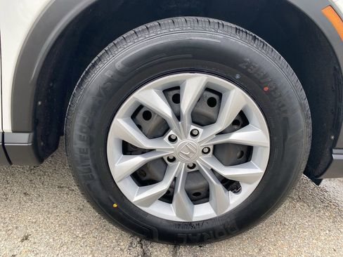 Used 2023 Honda CR-V LX image 9