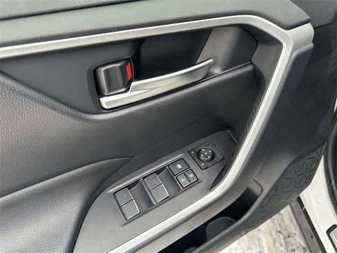 Used 2024 Toyota RAV4 XLE image 20