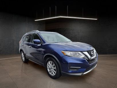 Used 2017 Nissan Rogue SV