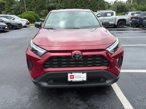 Used 2024 Toyota RAV4 LE AWD/4WD image 9