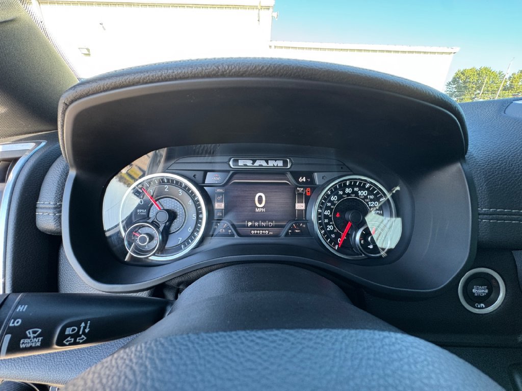 Used 2022 RAM 1500 Laramie AWD/4WD image 24