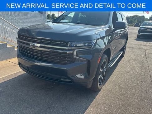 Used 2022 Chevrolet Suburban RST w/ Luxury Package AWD/4WD image 1
