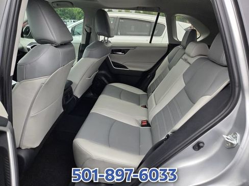 Used 2019 Toyota RAV4 XLE Premium FWD image 8