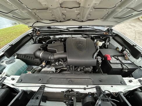 Used 2023 Toyota Tacoma SR image 11