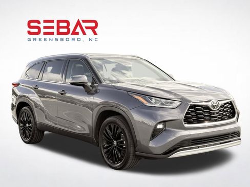Used 2021 Toyota Highlander Platinum image 8