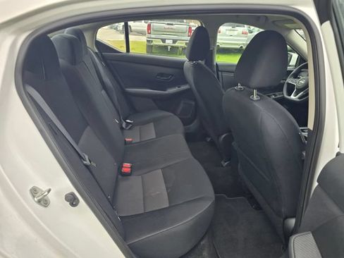 Used 2024 Nissan Sentra SV FWD image 30