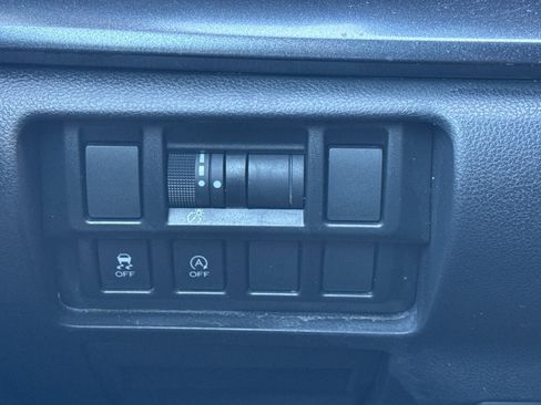 Used 2022 Subaru Crosstrek 2.5i Sport image 32