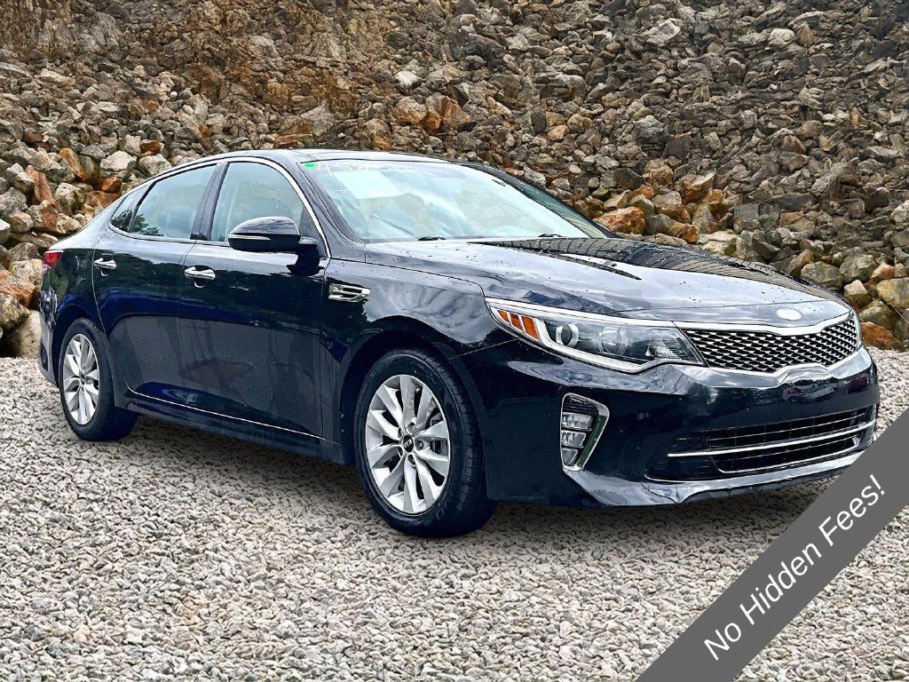 Used 2018 Kia Optima S w/ Panoramic Sunroof Package FWD image 9