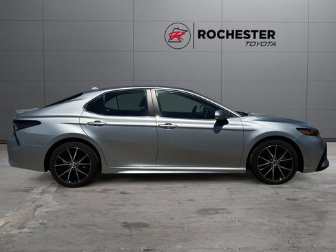 Used 2023 Toyota Camry SE FWD image 6