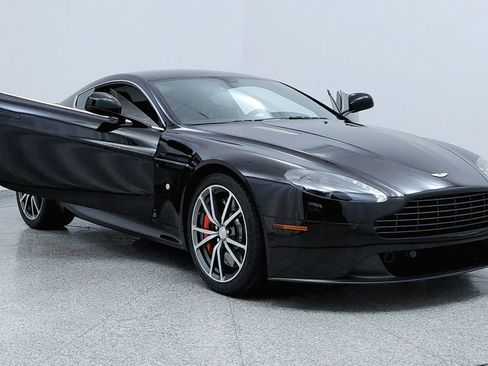 Used 2015 Aston Martin V8 Vantage Coupe RWD image 12