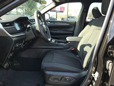 New 2026 Jeep Grand Cherokee L 4WD image 3