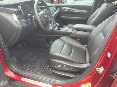 Certified 2024 Cadillac XT6 Luxury w/ LPO, Floor Liner Package AWD/4WD image 6