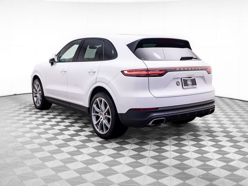 Used 2023 Porsche Cayenne AWD/4WD image 3