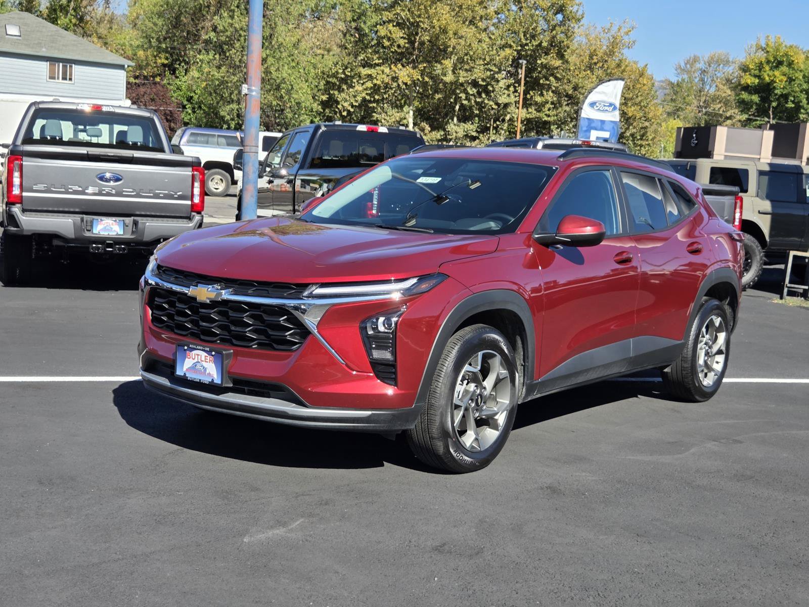 Used 2025 Chevrolet Trax LT w/ LT Convenience Package FWD image 1