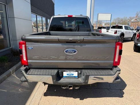 Used 2023 Ford F350 Lariat AWD/4WD image 9