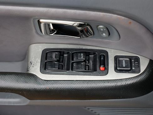 Used 2005 Honda Pilot LX image 37