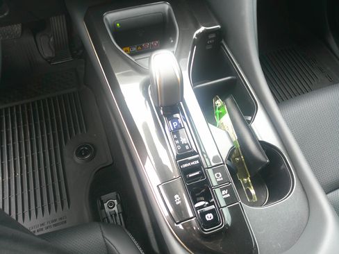 Used 2026 Toyota Crown XLE image 27