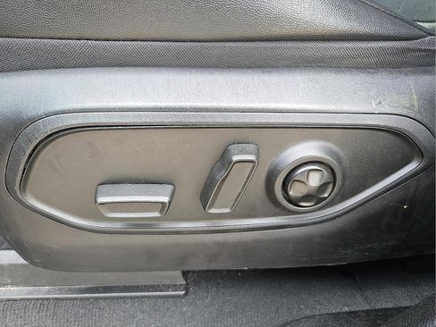 Used 2024 Jeep Grand Cherokee L Laredo image 16