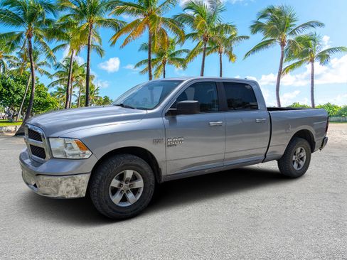 Used 2021 RAM 1500 Classic SLT AWD/4WD image 7