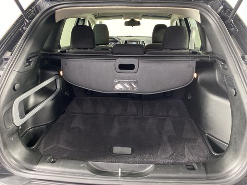 Used 2018 Jeep Cherokee Latitude w/ Safety Group AWD/4WD image 30