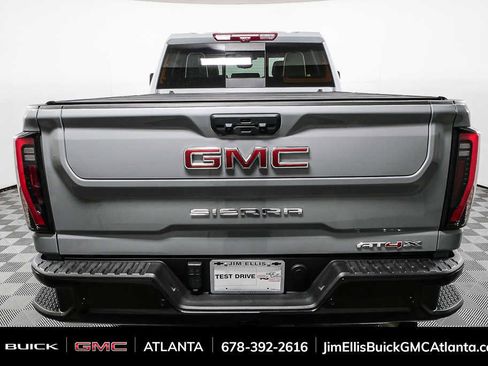 Used 2024 GMC Sierra 2500 AT4X image 28