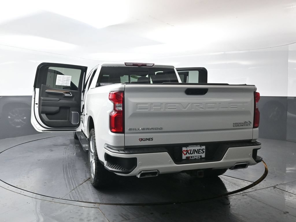 Used 2022 Chevrolet Silverado 1500 High Country w/ High Country Premium Package AWD/4WD image 70