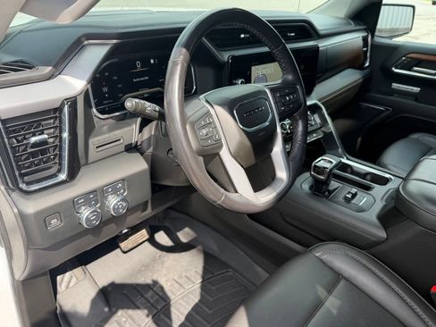 Used 2023 GMC Sierra 1500 Denali AWD/4WD image 18
