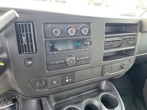 Used 2017 GMC Savana 2500 image 8