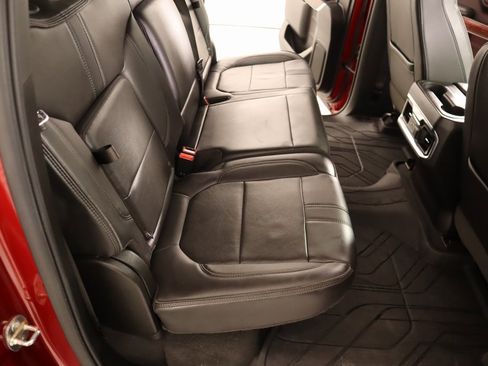 Used 2022 Chevrolet Silverado 1500 High Country w/ Technology Package image 14