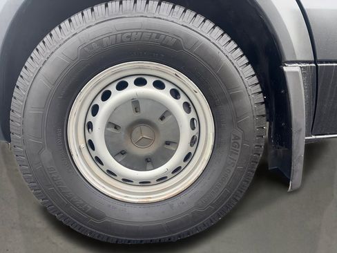 Used 2018 Mercedes-Benz Sprinter 2500 w/ Driver Efficiency Package image 31