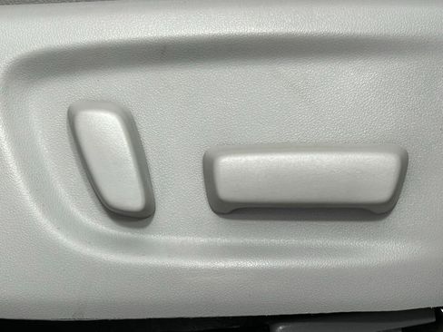 Used 2018 Toyota Sienna XLE Premium image 12