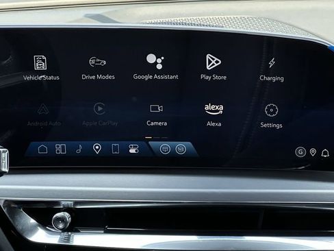 New 2025 Cadillac Lyriq Luxury image 17