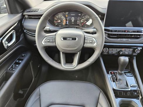 New 2025 Jeep Compass Limited w/ Sun & Sound Group image 13