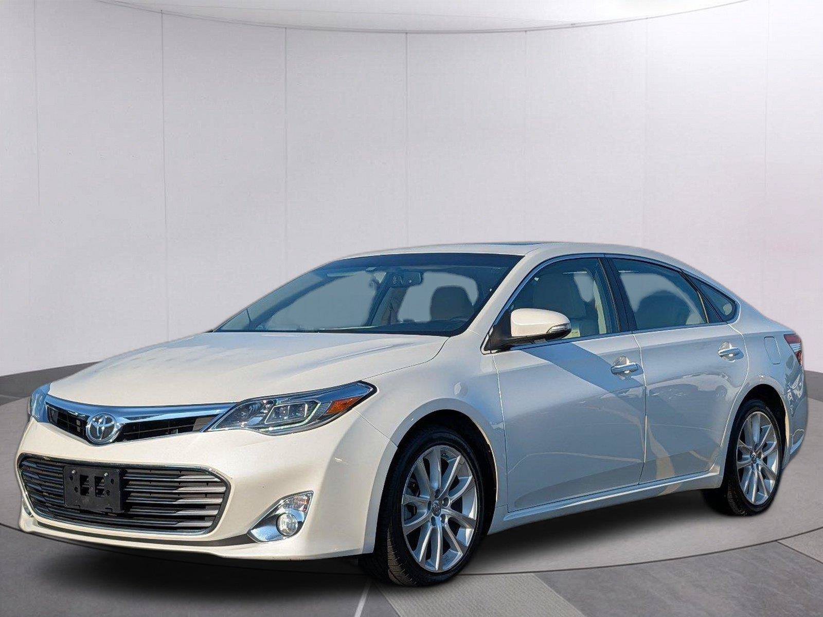 Used 2013 Toyota Avalon Limited FWD image 1