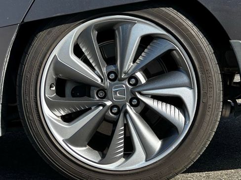 Used 2018 Honda Clarity Touring image 3