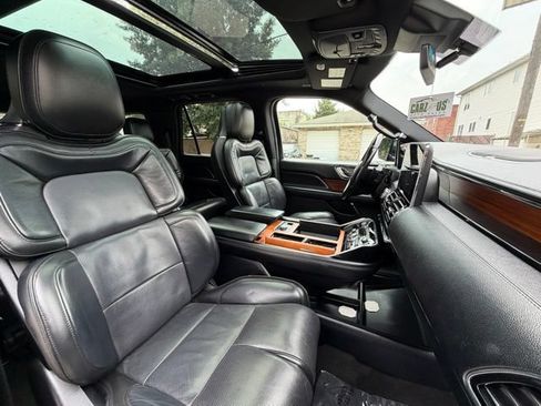 Used 2019 Lincoln Navigator L Reserve AWD/4WD image 27