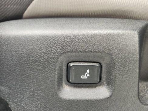 Certified 2025 Toyota Tacoma TRD Sport AWD/4WD image 14