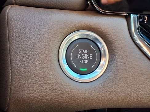 Certified 2026 GMC Canyon Denali AWD/4WD image 8
