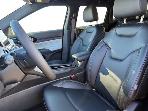 New 2026 Jeep Compass Limited w/ Sun, Sound & Navigation Group image 9