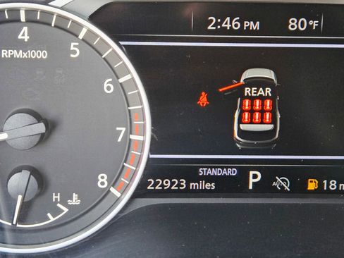 Used 2025 Nissan Pathfinder S FWD image 13