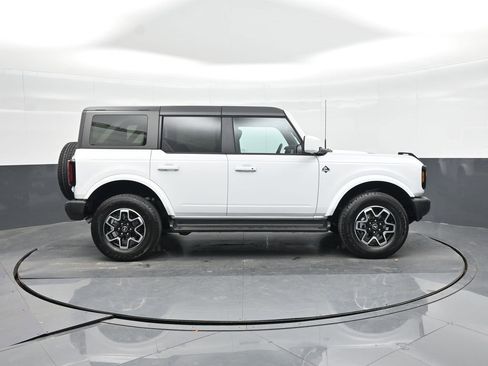 New 2025 Ford Bronco Outer Banks image 16