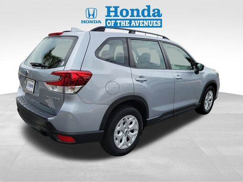 Used 2021 Subaru Forester AWD/4WD image 4
