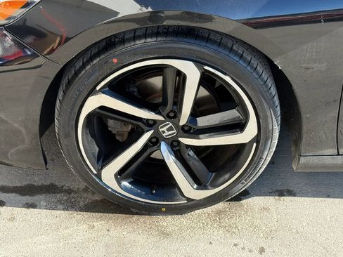 Used 2018 Honda Accord Sport image 42