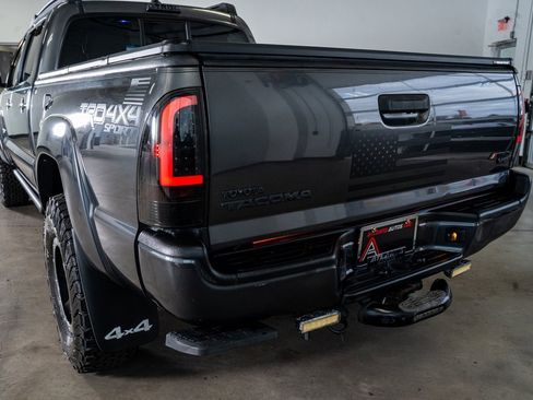 Used 2014 Toyota Tacoma 4x4 Double Cab image 25