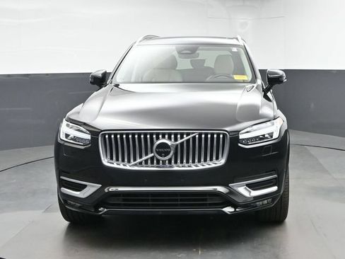 Used 2024 Volvo XC90 B5 Plus w/ Protection Package AWD/4WD image 3