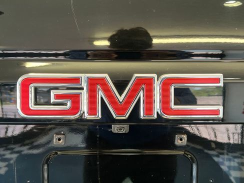 Used 2019 GMC Yukon SLT AWD/4WD image 12