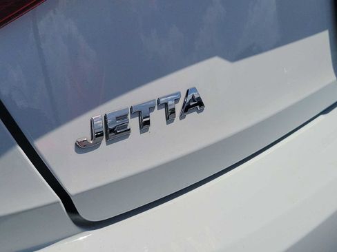 Used 2021 Volkswagen Jetta R-Line w/ R-Line Cold Weather Package FWD image 11