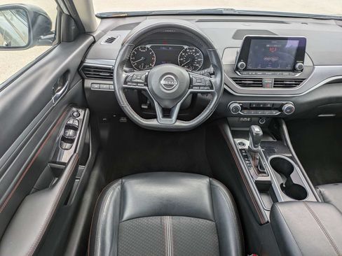 Used 2023 Nissan Altima 2.5 SR FWD image 18